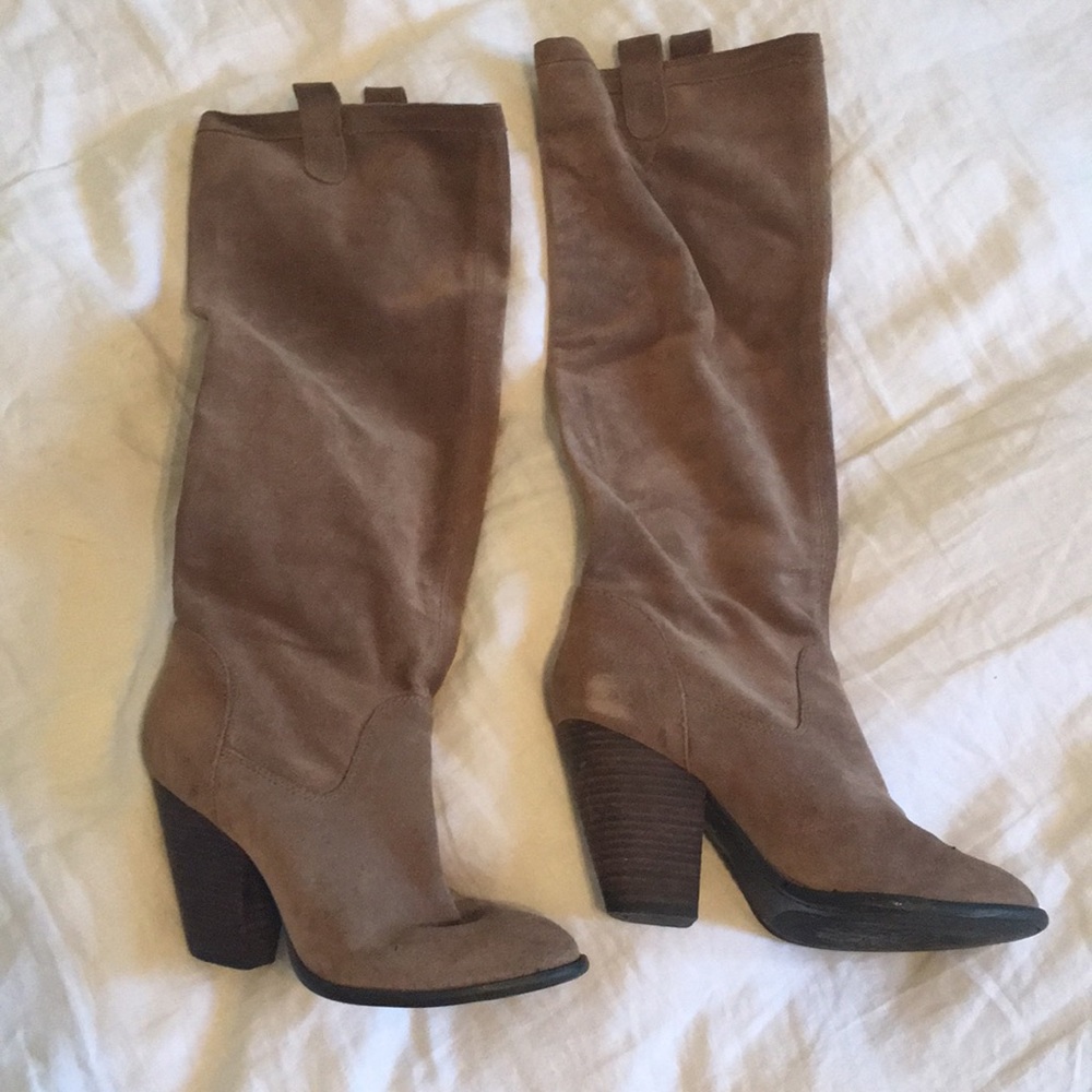 Vince Camuto Braden Relaxed Suede Leather Boots 39